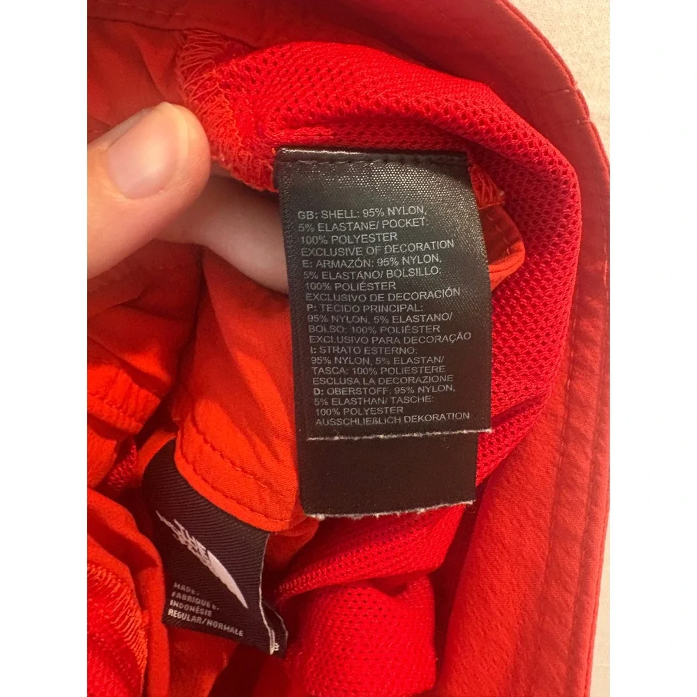 The North Face Mens Red Microfiber Board Shorts Swim‎ Trunks Size 38 Flat Front